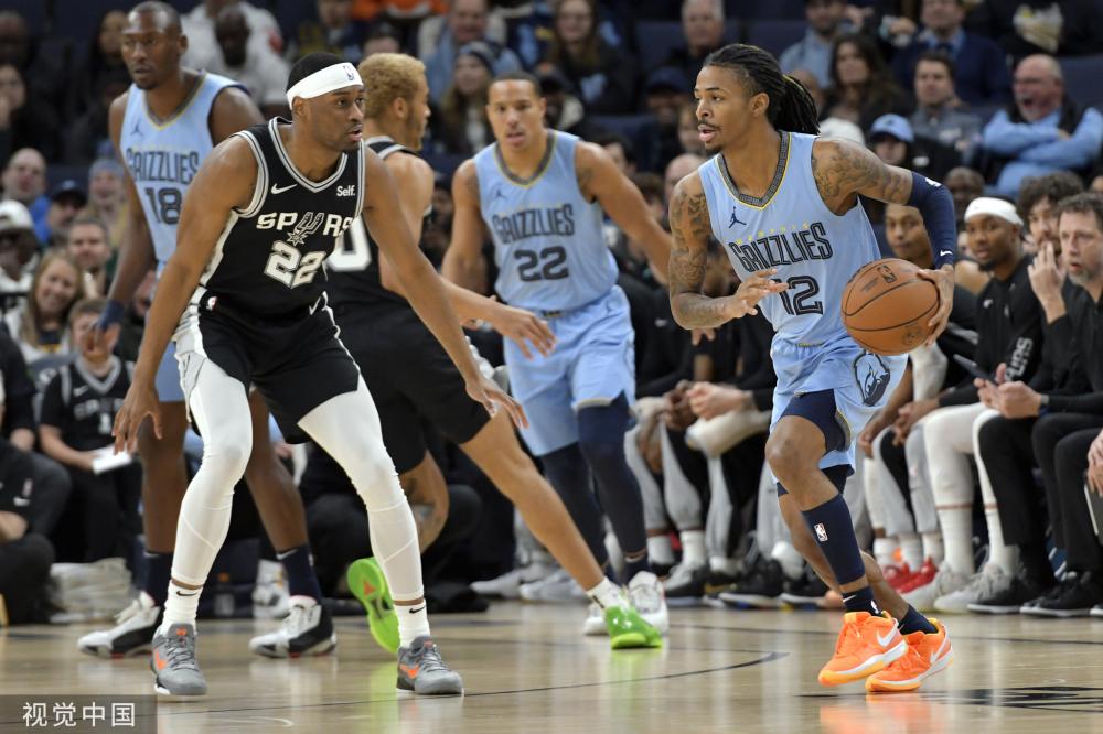 年轻球员在 年轻球员在